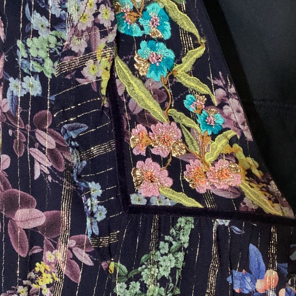 Vineet Bahl Anthropologie Floral Embroidered Boho Blouse Bell Sleeves Size S - Picture 5 of 13